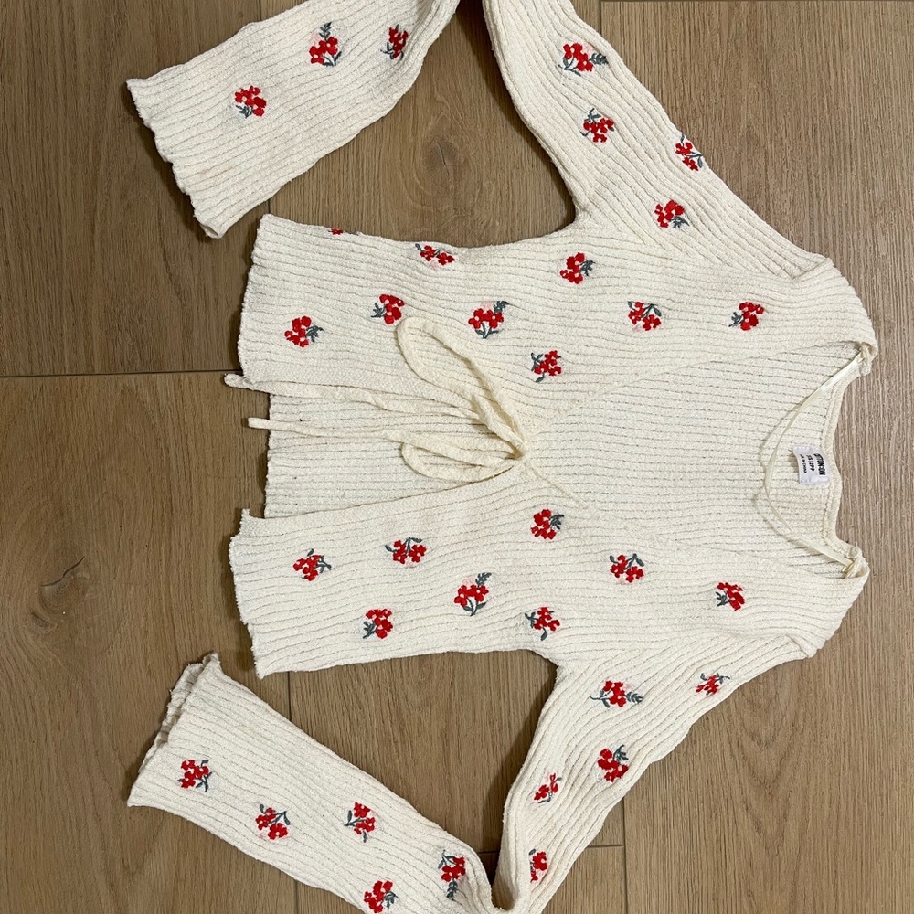 Cotton On Cream Knit Sweater